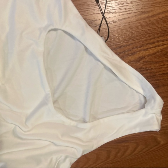 Fashion Nova Elegant White top/ patterned one piece jumpsuit. - Picture 6 of 8